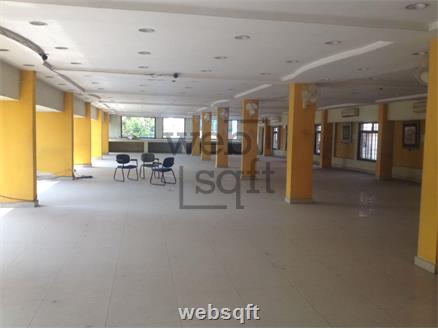 Retail showroom shop for Rent